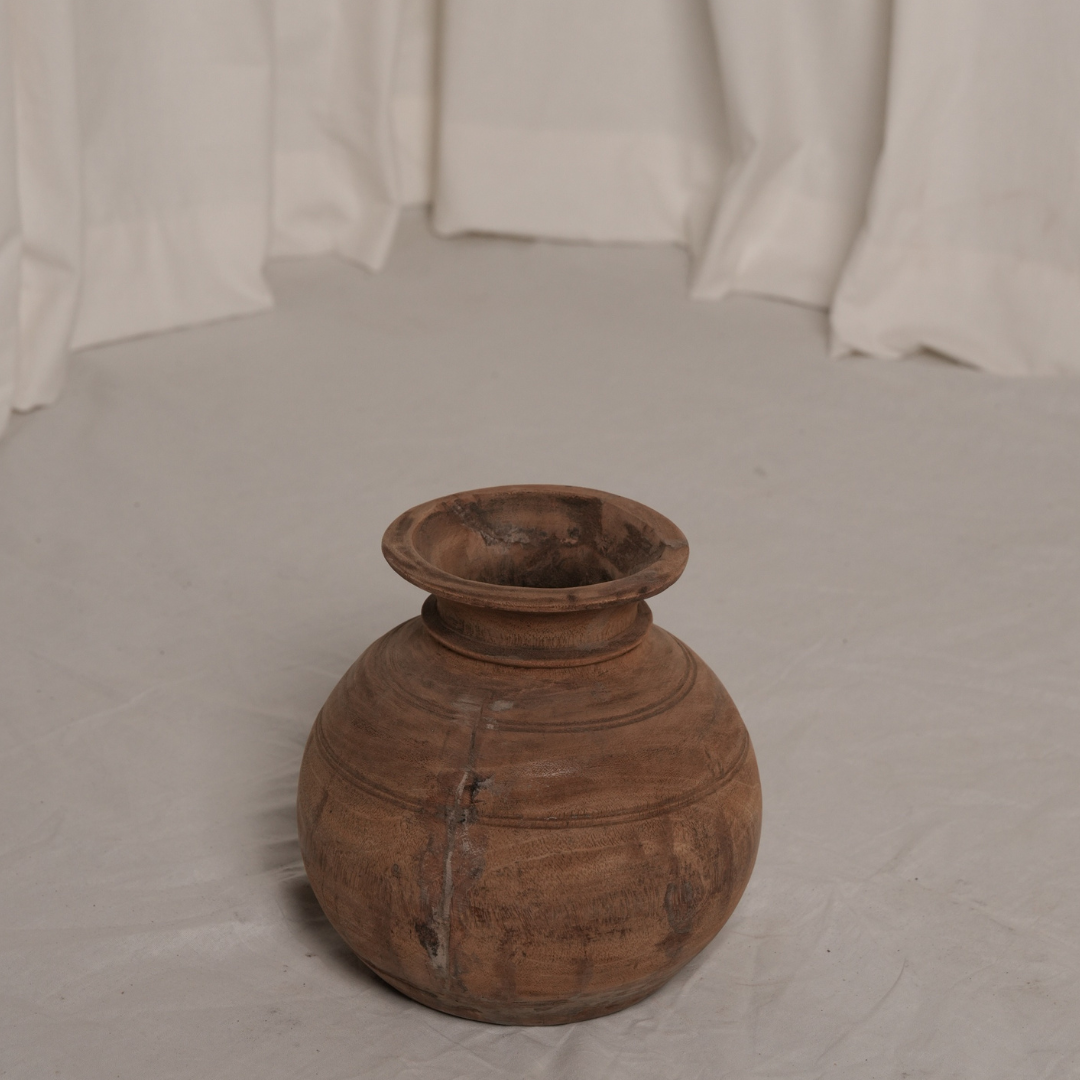 Rounded Wooden Pot