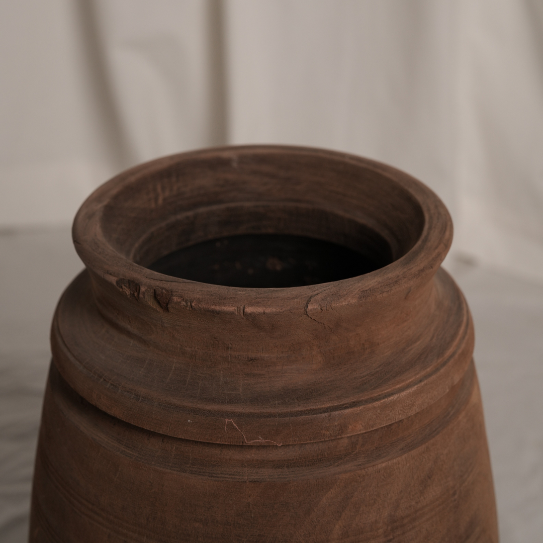 Wooden pot